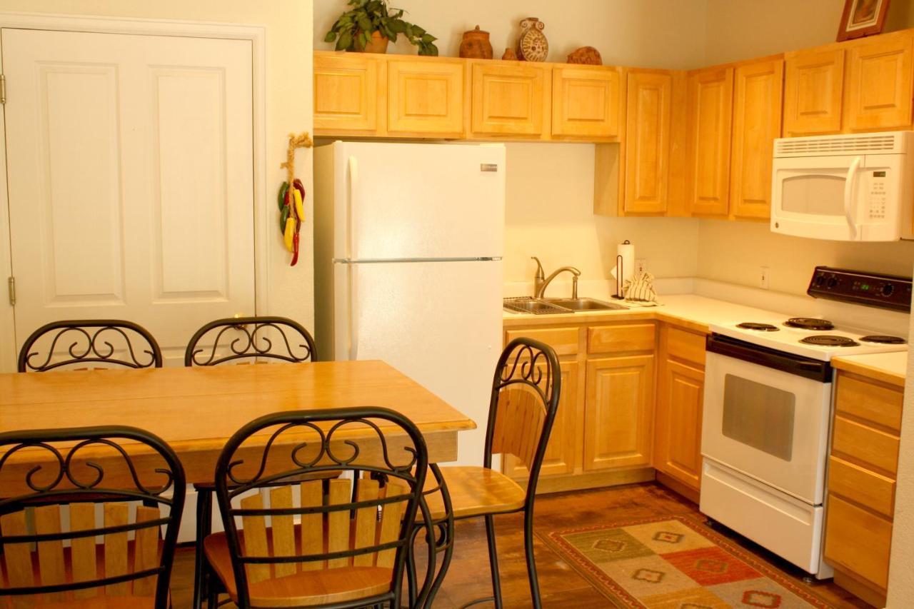 Pinecreek #I - 1 Bedroom - Close To Town - Shuttle To Slopes - Pool And Hot Tub Access เบรกเคนริดจ์ ภายนอก รูปภาพ